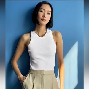 Aritzia Babaton Betsy Sweater - White L tank-style